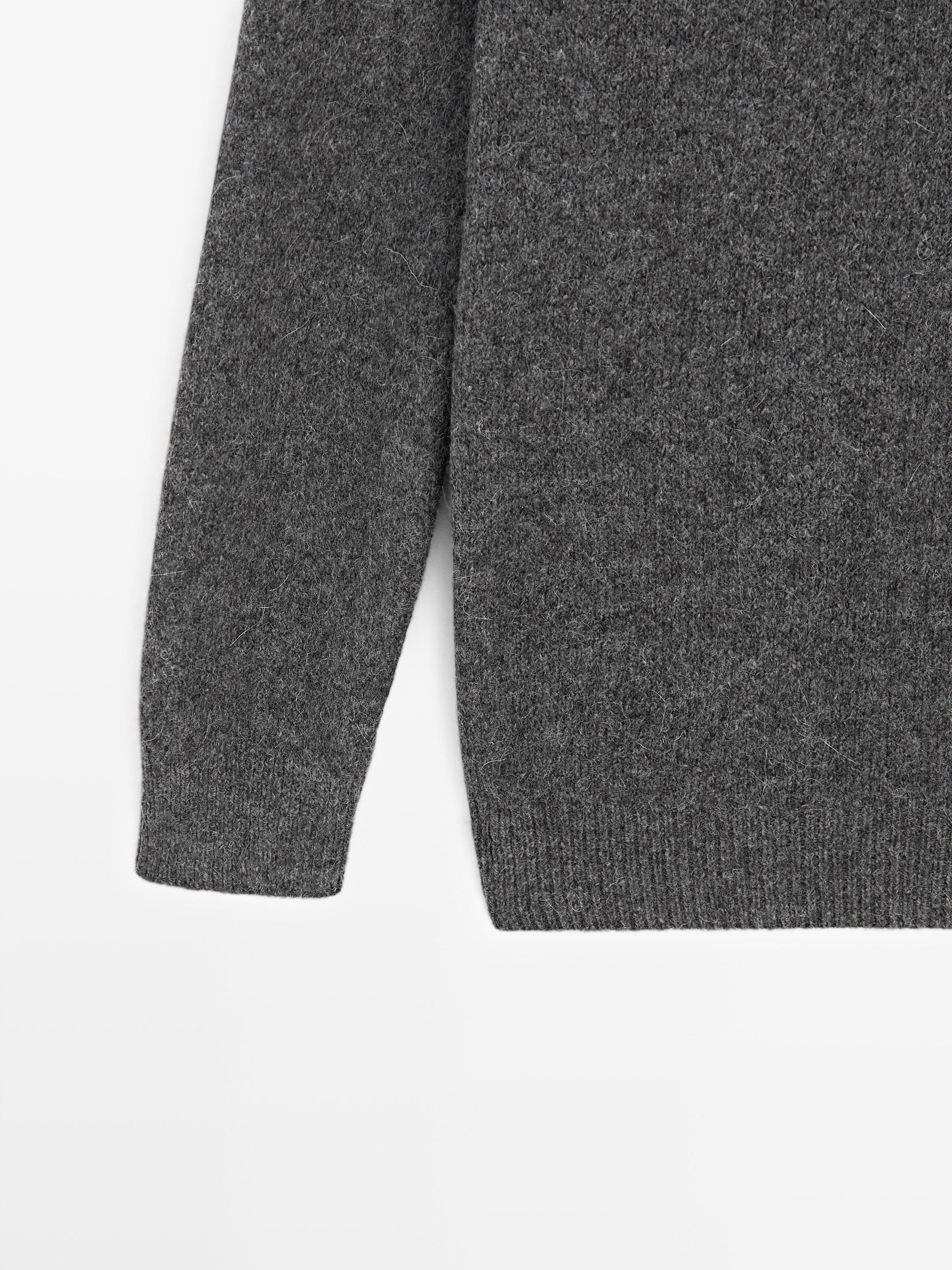 Knit cotton and wool sweater with crew neck